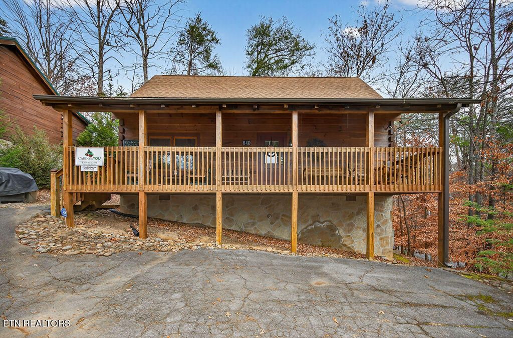 Photo of 640 Forest Drive, Pigeon Forge, TN 37863 (MLS # 1325483)