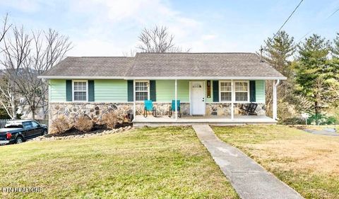 Photo of 1309 Whittbier Drive, Knoxville, TN 37932 (MLS # 1329297)