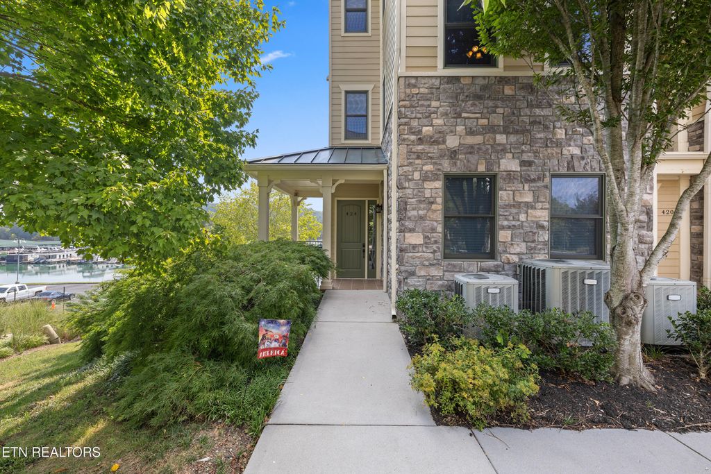 Photo of 424 Waterside Circle, Andersonville, TN 37705 (MLS # 1312945)