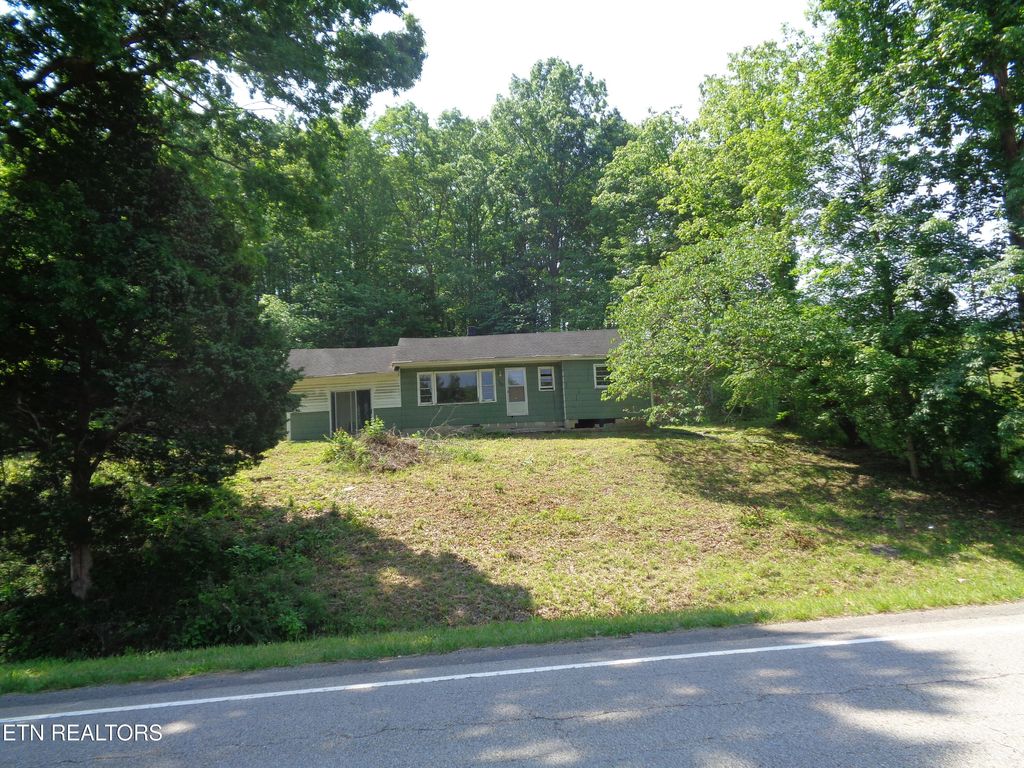 Photo of 848 THORN HILL HWY 131, Thorn Hill, TN 37881 (MLS # 1303306)