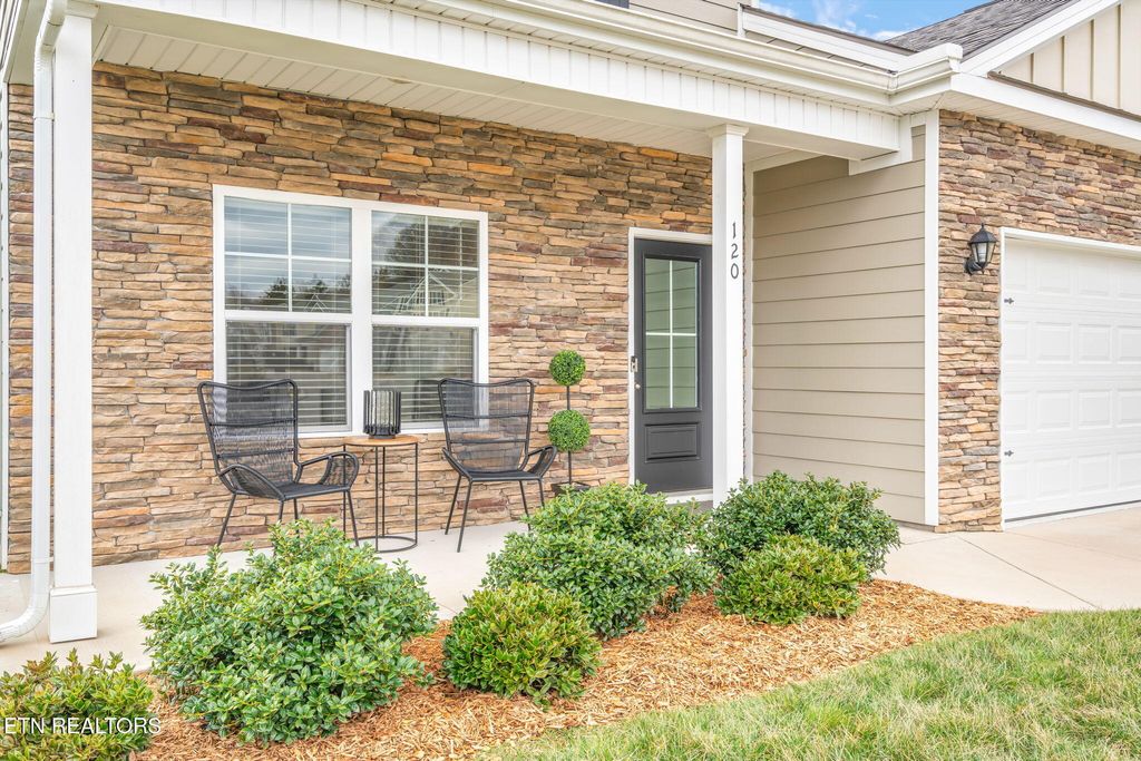 Photo of 120 Village Way, Kingston, TN 37763 (MLS # 1292402)
