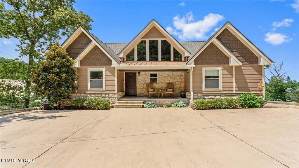 Photo of 1021 Sanctuary Shrs Way, Sevierville, TN 37876 (MLS # 1306089)