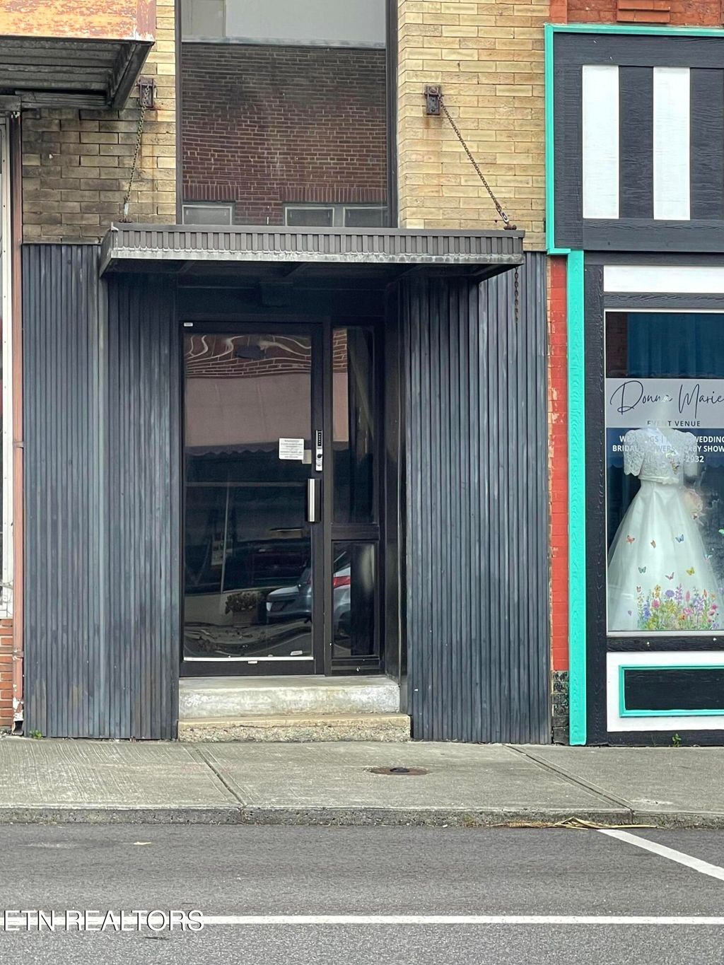 Photo of 420 N Roane St #5, Harriman, TN 37748 (MLS # 1321462)