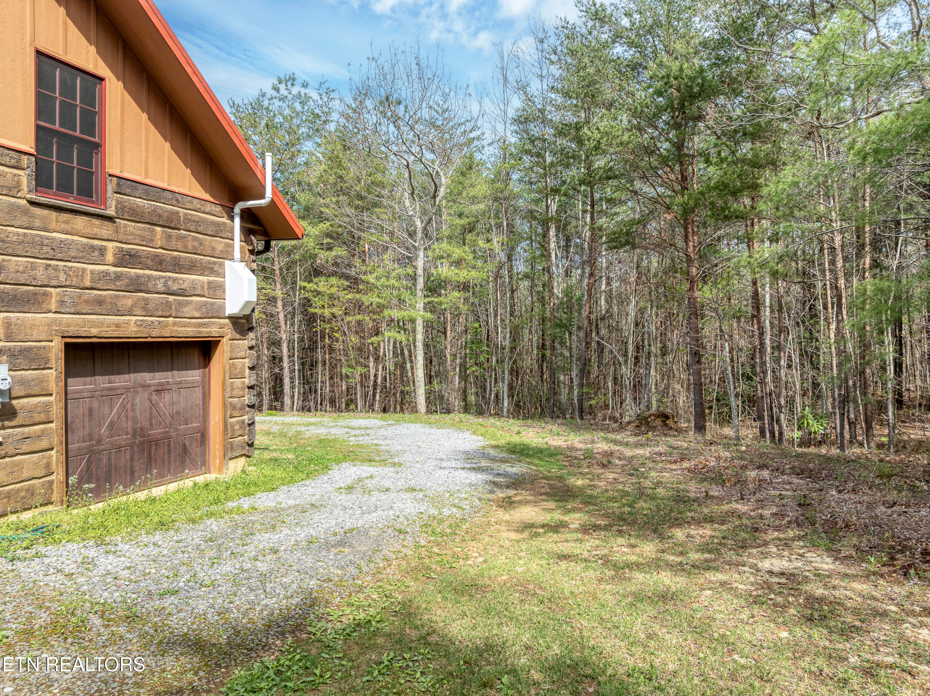 2566 Smithfield Rd