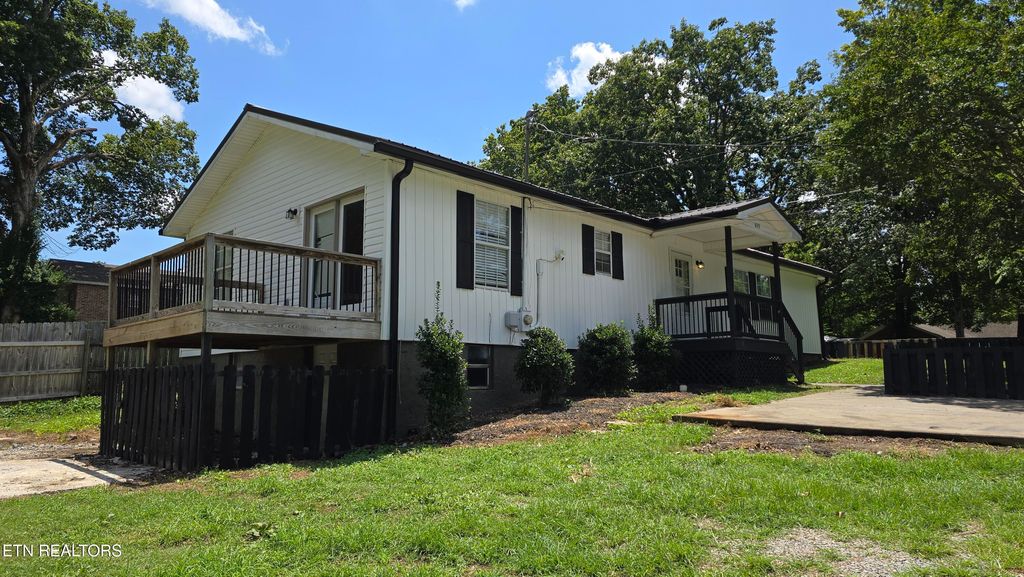 Photo of 605 Guille St, Athens, TN 37303 (MLS # 1312372)