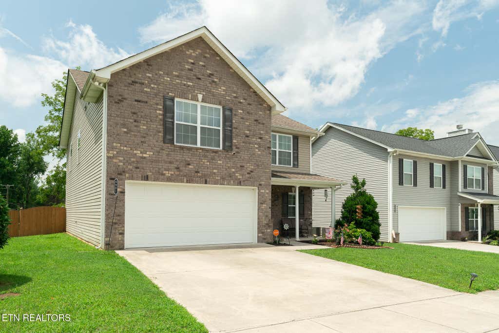 Photo of 6901 Holliday Park Lane, Knoxville, TN 37918 (MLS # 1349561)