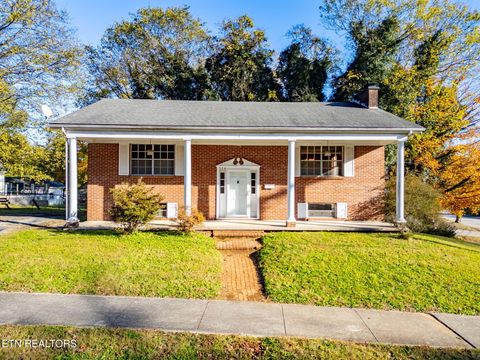 Tiny photo for 526 Margrave Drive, Harriman, TN 37748 (MLS # 1320771)