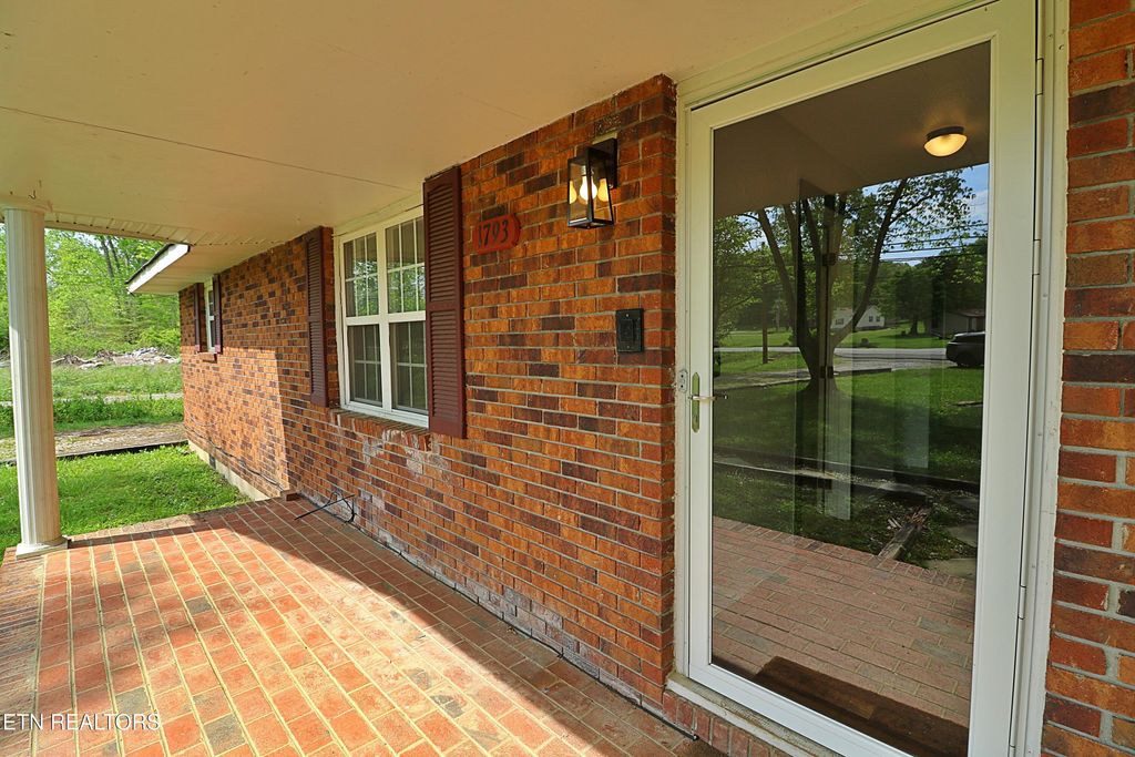 Photo of 1793 Jeffers Rd, Huntsville, TN 37756 (MLS # 1299950)