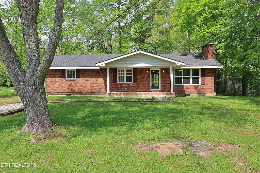 Photo of 1793 Jeffers Rd, Huntsville, TN 37756 (MLS # 1299950)