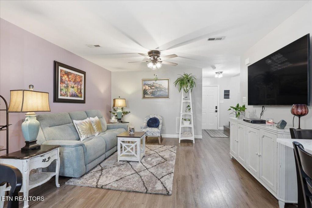 Photo of 1104 Andrewbrook Lane, Knoxville, TN 37923 (MLS # 1331593)