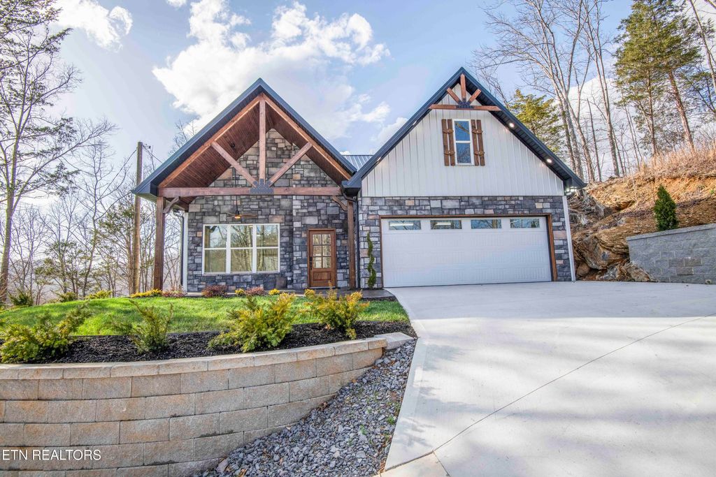 Photo of 9502 Old Loyston Rd, Knoxville, TN 37938 (MLS # 1329540)