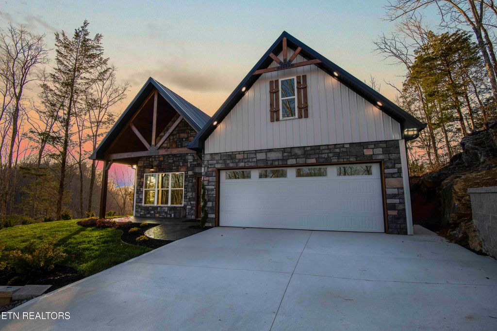 Photo of 9502 Old Loyston Rd, Knoxville, TN 37938 (MLS # 1329540)