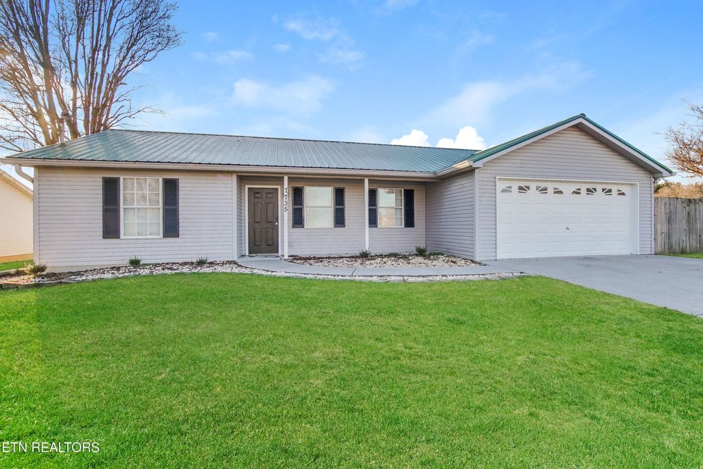 Photo of 7735 Bellchase Lane, Knoxville, TN 37918 (MLS # 1323827)