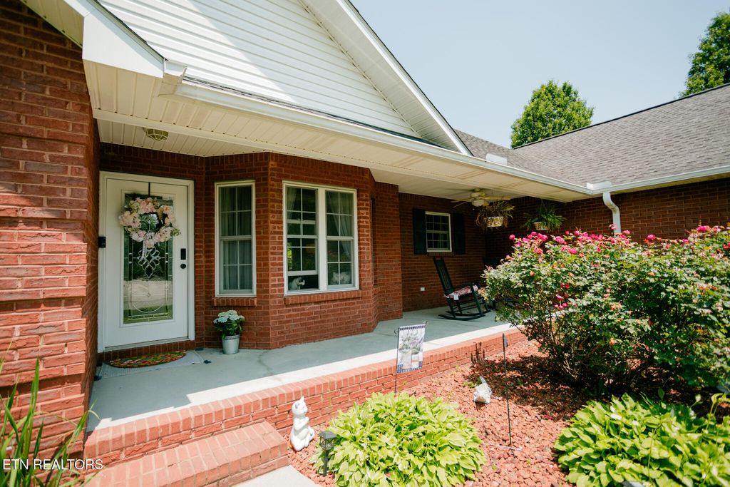 Photo of 201 Henley St, Tazewell, TN 37879 (MLS # 1303223)