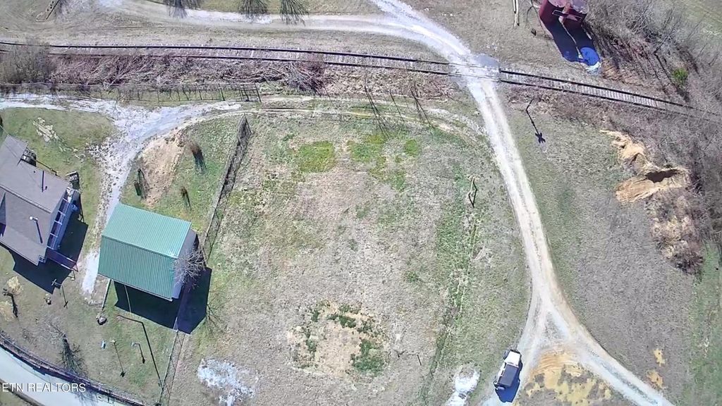 Photo of 1928 Winona Rd, Huntsville, TN 37756 (MLS # 1252480)