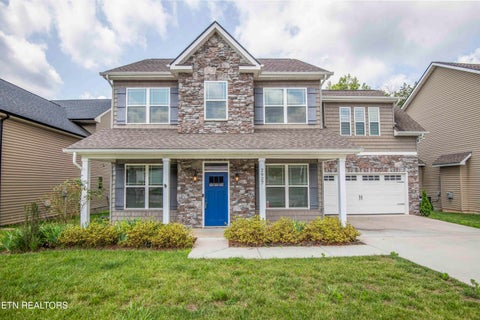 Photo of 2927 Cardiff Castle Lane, Knoxville, TN 37931 (MLS # 1346682)