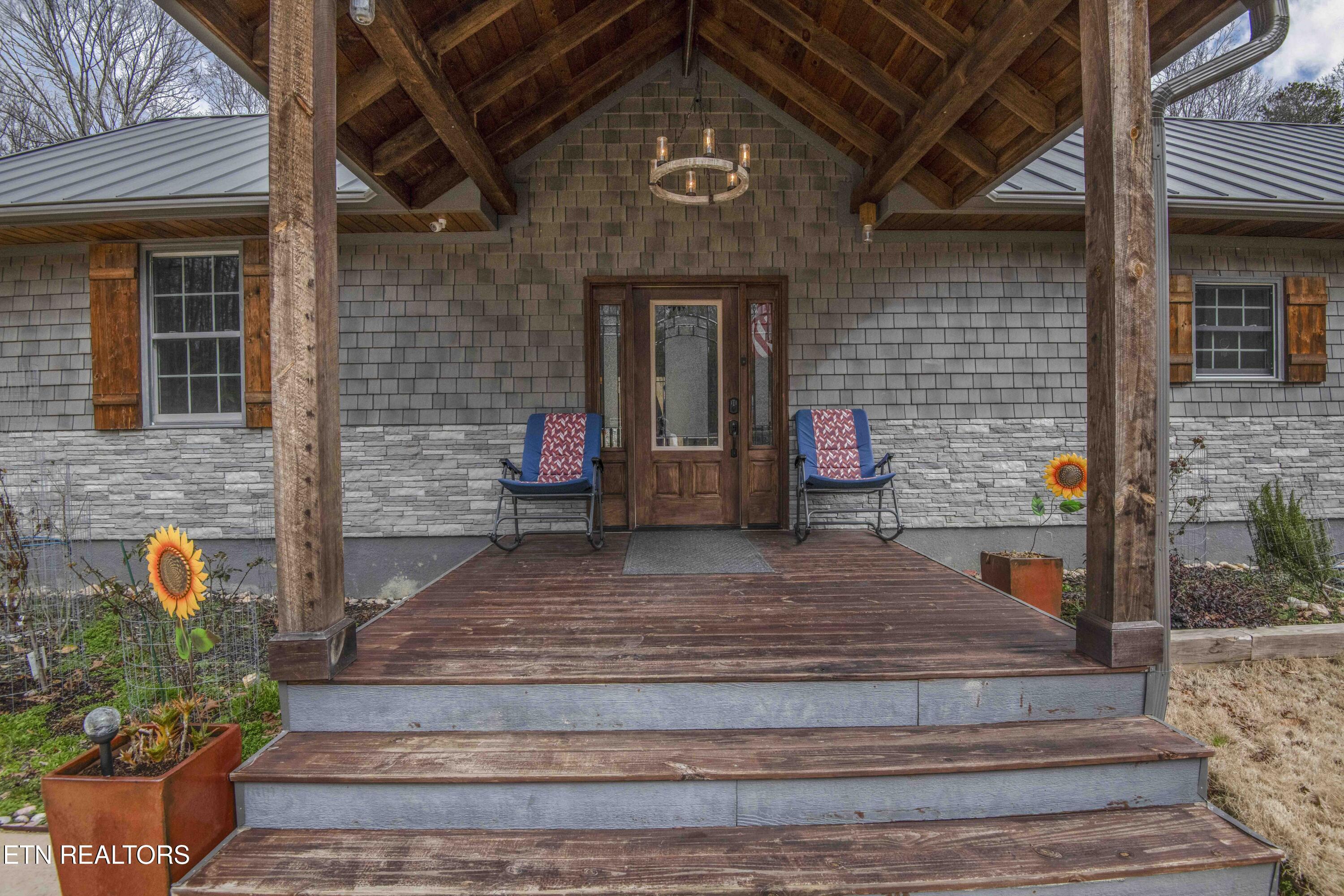 178 Emerald Pointe Circle