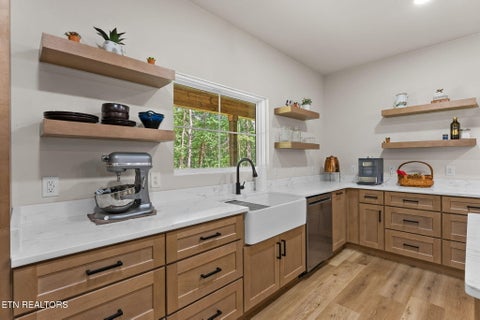 Tiny photo for 653 Briar Rd, Soddy Daisy, TN 37379 (MLS # 1356133)
