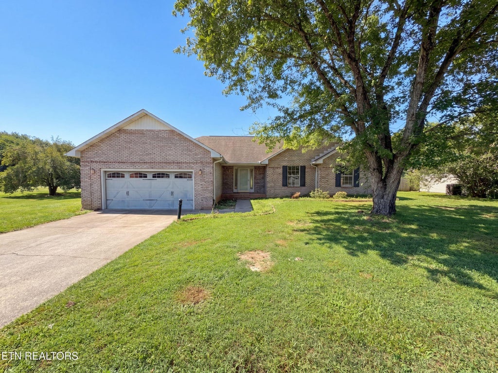 Photo of 758 Meadow Ridge Rd, Walland, TN 37886 (MLS # 1353596)