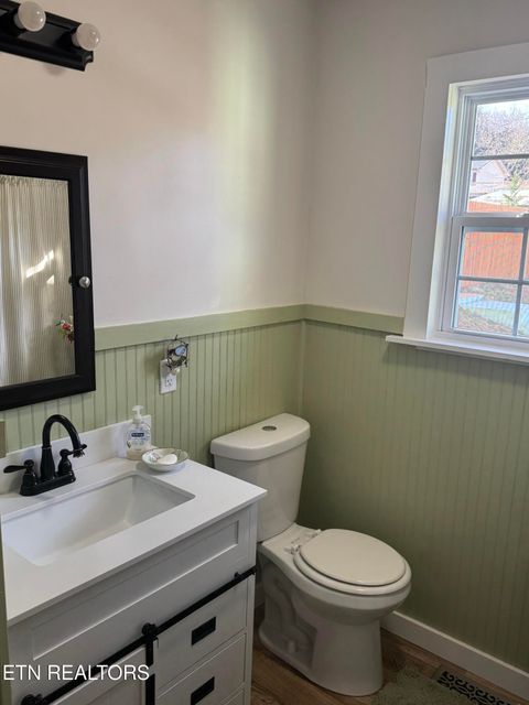 Tiny photo for 457 Oakhill Drive, Sweetwater, TN 37874 (MLS # 1329752)