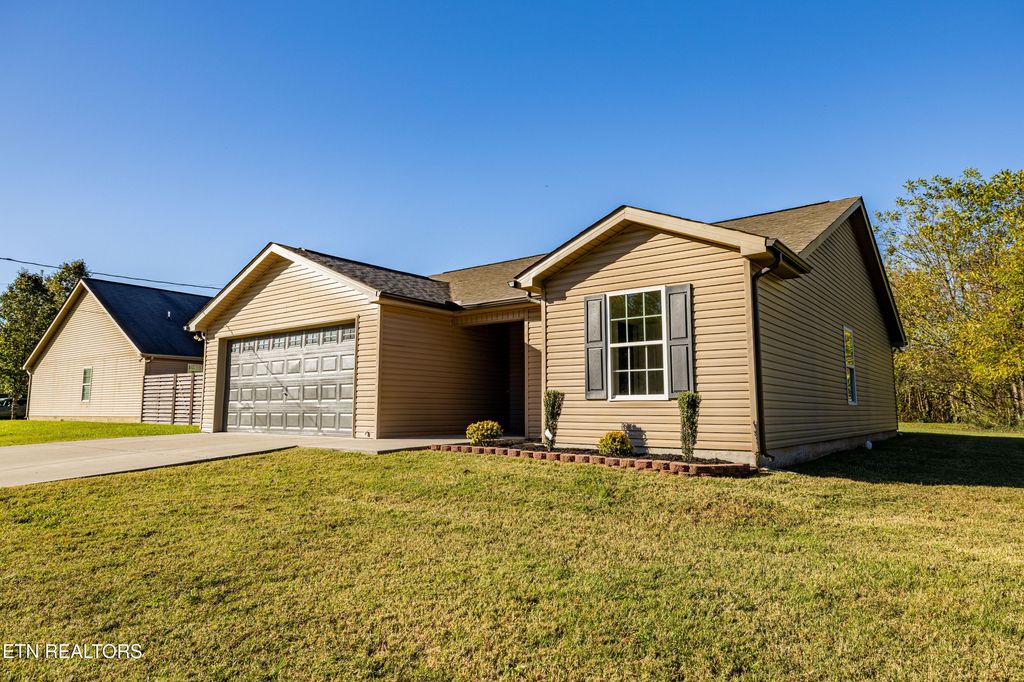 Photo of 7709 Stonewood Creek Drive, Corryton, TN 37721 (MLS # 1319741)