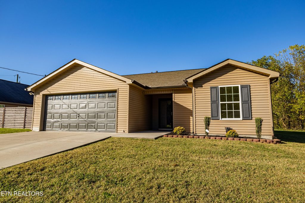 Photo of 7709 Stonewood Creek Drive, Corryton, TN 37721 (MLS # 1319741)