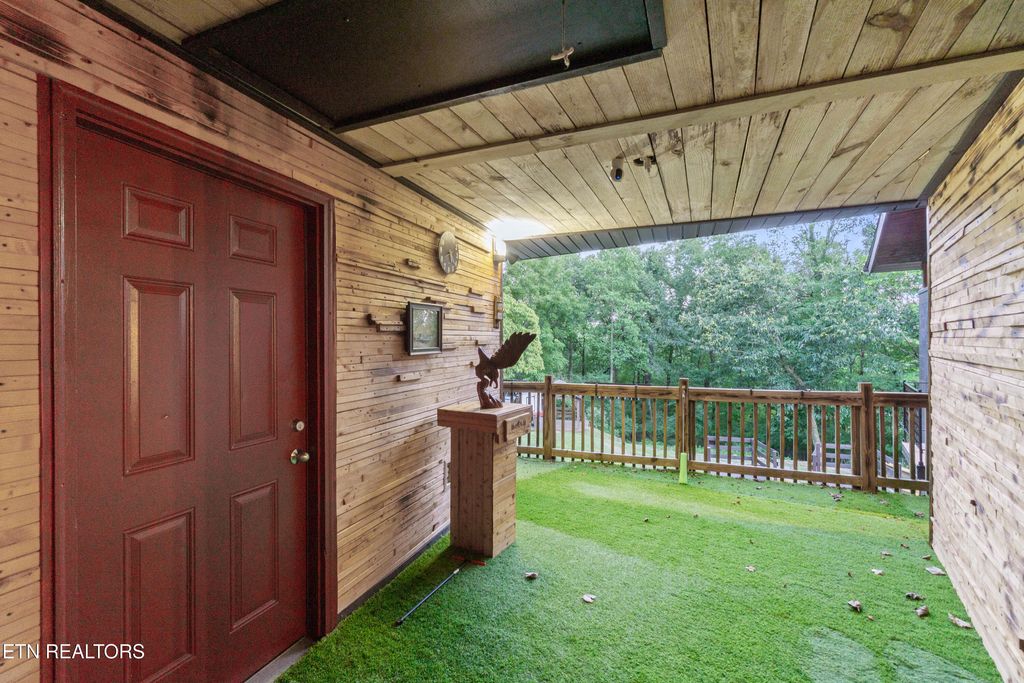 Photo of 113 Pomona Rd, Oak Ridge, TN 37830 (MLS # 1313605)