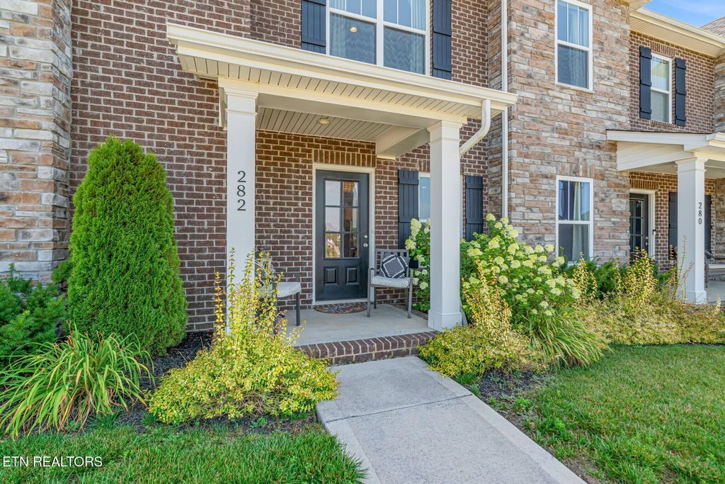Photo of 282 Broadberry Ave #23, Oak Ridge, TN 37830 (MLS # 1348168)