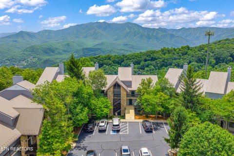 Photo of 1130 Ski View Drive #UNIT 312, Gatlinburg, TN 37738 (MLS # 1345518)
