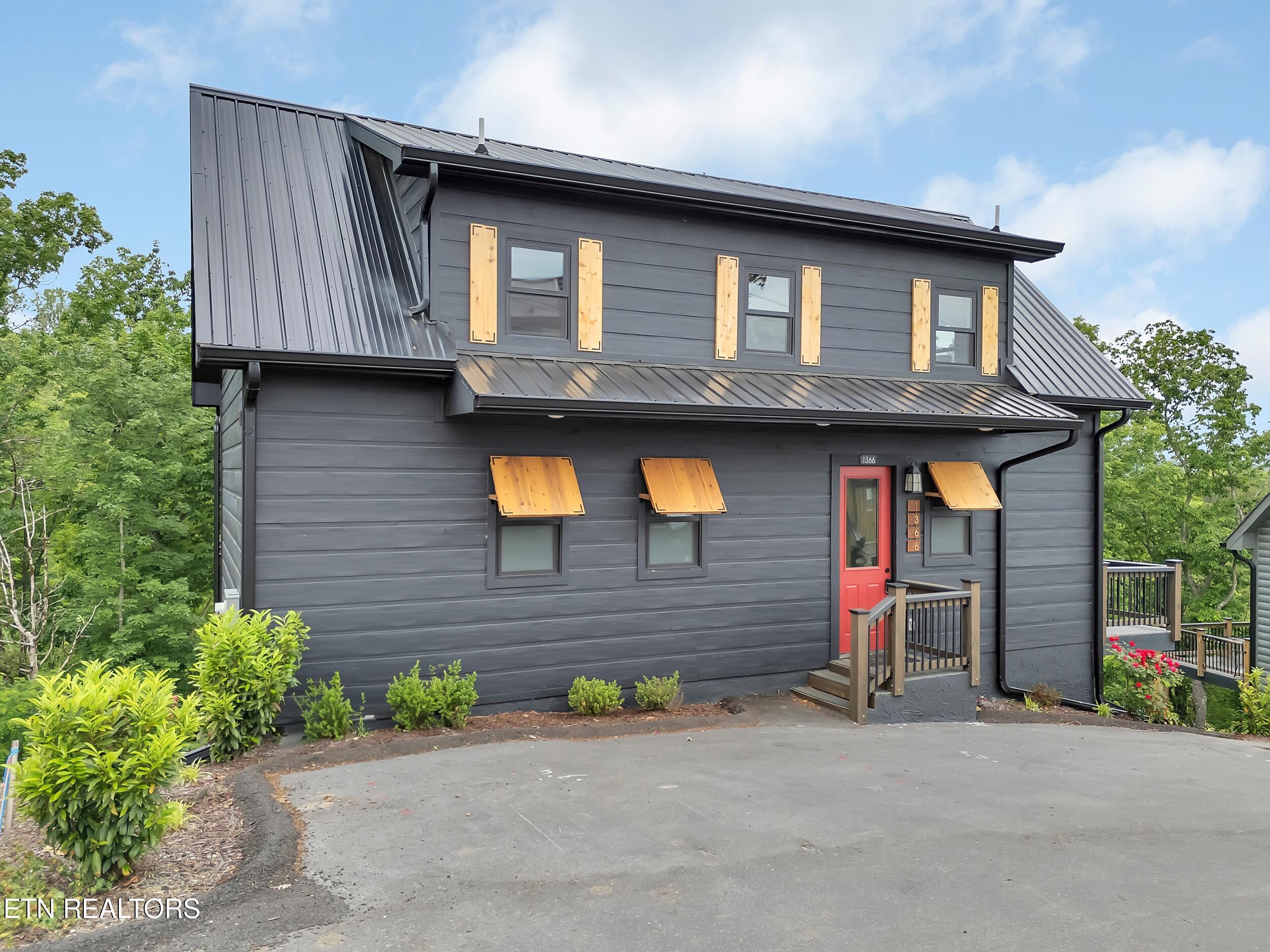 1366 Lake Haven Way