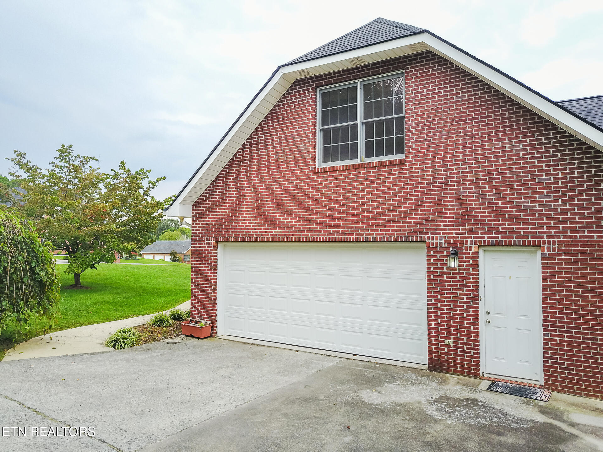 4101 Bajo Lane
