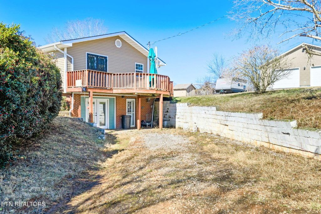 Photo of 2022 Bessie Slaton Rd, Dandridge, TN 37725 (MLS # 1329475)