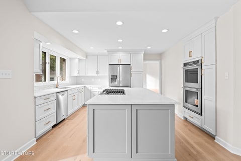 Tiny photo for 452 Mariner Point Drive, Clinton, TN 37716 (MLS # 1351446)