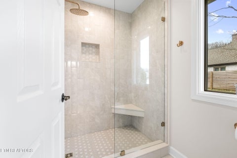 Tiny photo for 452 Mariner Point Drive, Clinton, TN 37716 (MLS # 1351446)
