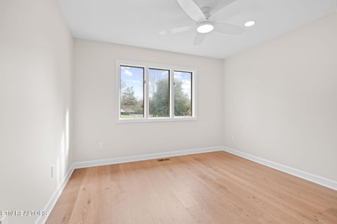 Tiny photo for 452 Mariner Point Drive, Clinton, TN 37716 (MLS # 1351446)