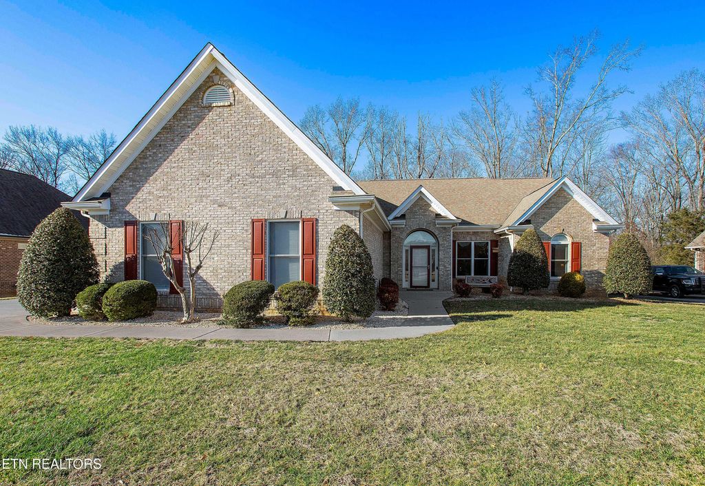 Photo of 640 Windward Point, Lenoir City, TN 37772 (MLS # 1327922)