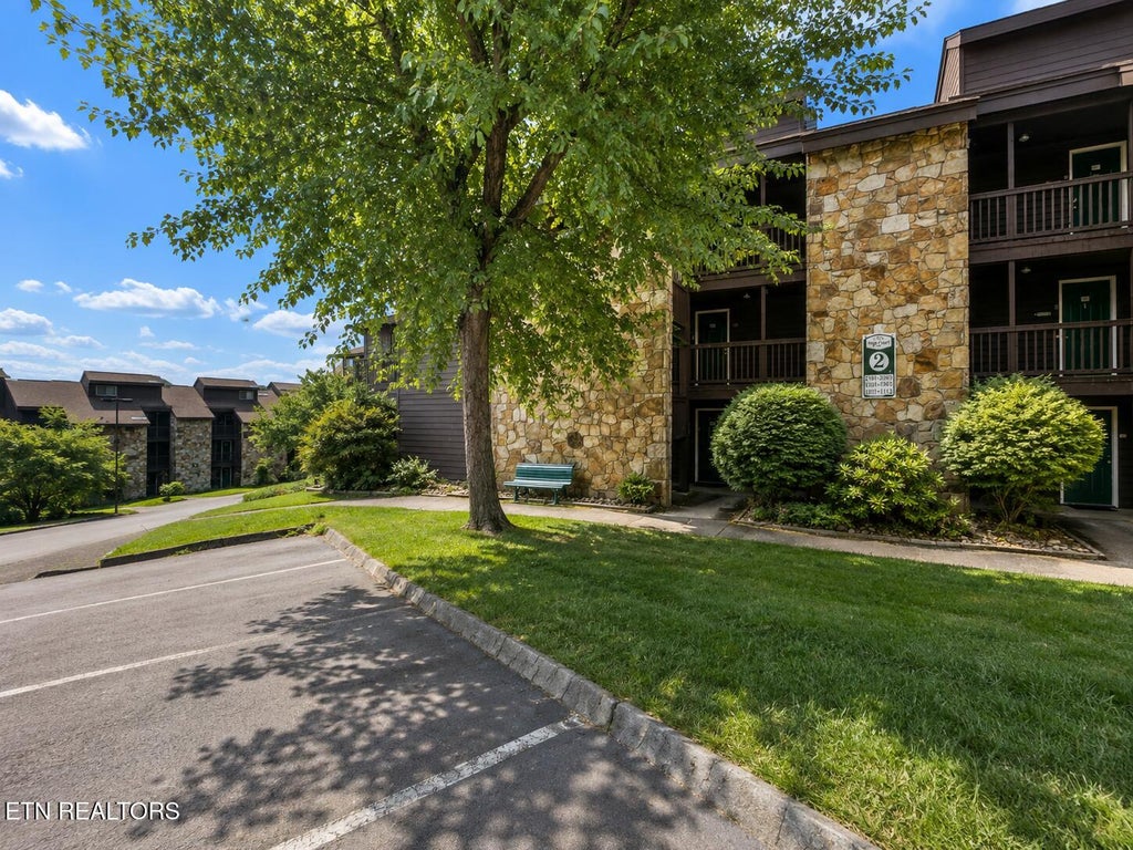 Photo of 1380 Ski View Drive #UNIT 2103, Gatlinburg, TN 37738 (MLS # 1353127)
