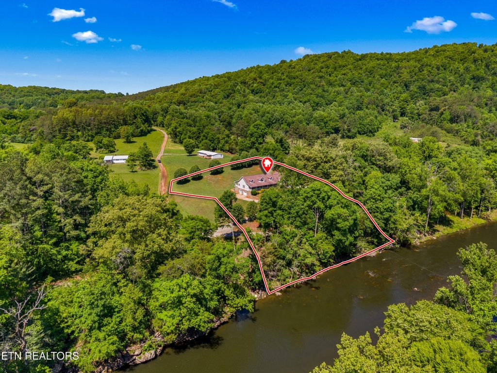 Photo of 2433 Green Rd, Cosby, TN 37722 (MLS # 1340327)