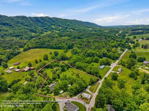 Photo of 136 Clinchview Lane, Washburn, TN 37888 (MLS # 1343189)