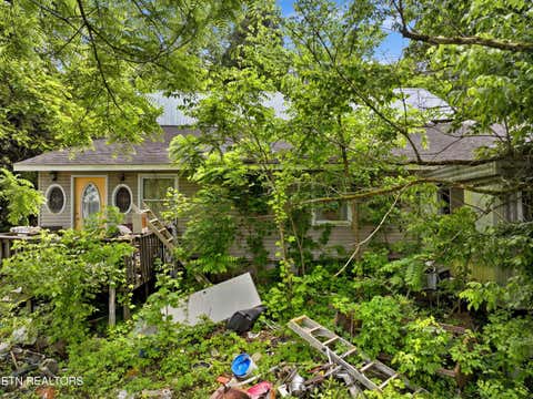 Tiny photo for 136 Clinchview Lane, Washburn, TN 37888 (MLS # 1343189)
