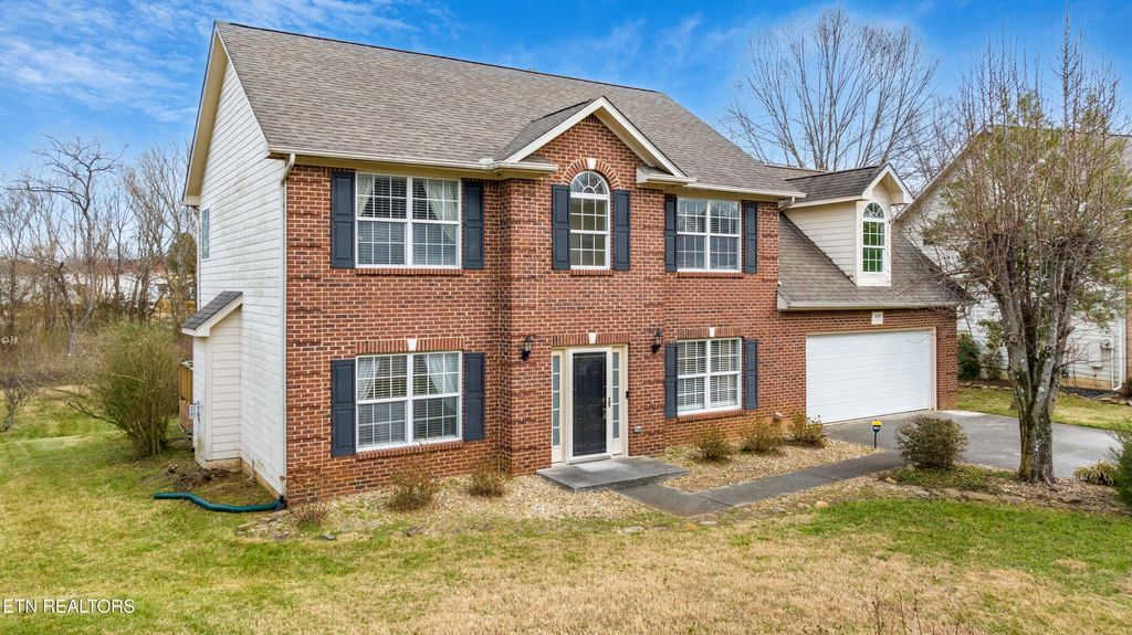 Photo of 7630 Racing Run Rd, Knoxville, TN 37920 (MLS # 1325978)