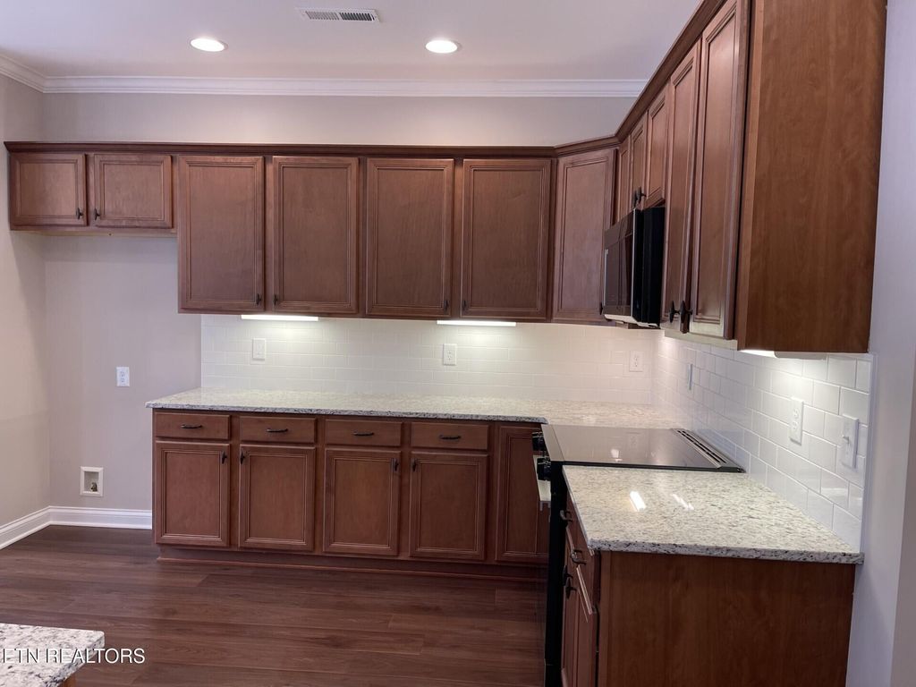 Photo of 575 Chimney Rock Drive, Lenoir City, TN 37771 (MLS # 1331443)