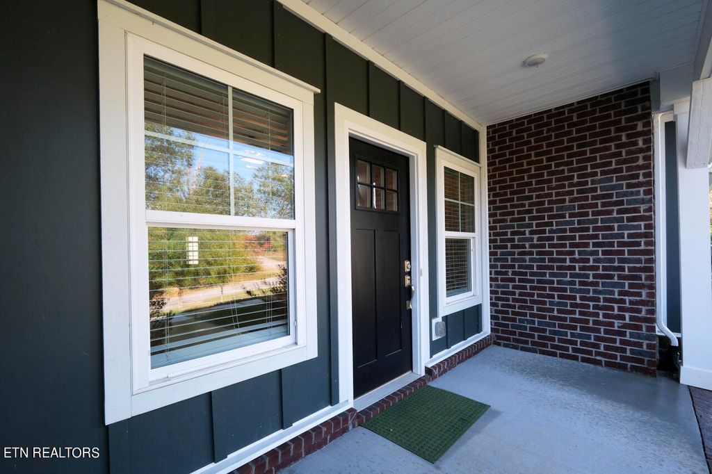Photo of 12625 Needlepoint Drive, Farragut, TN 37934 (MLS # 1241962)