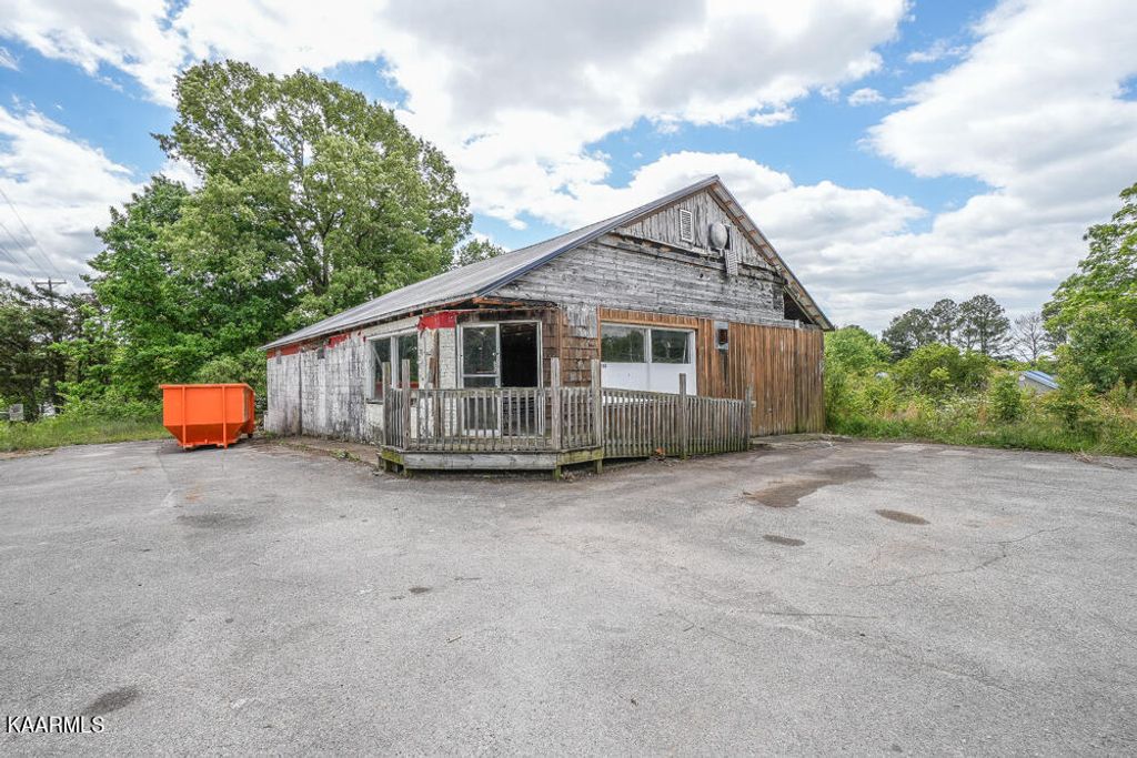 Photo of 2503 Mentor Rd, Louisville, TN 37777 (MLS # 1225648)