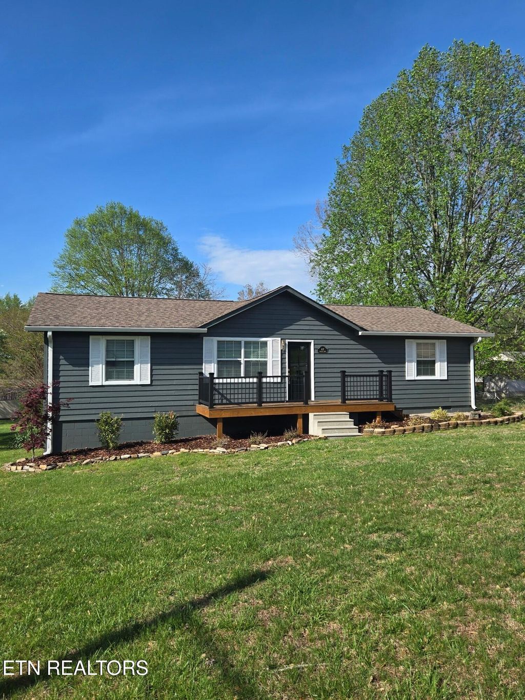 Photo of 417 Oakhill Drive, Sweetwater, TN 37874 (MLS # 1329468)