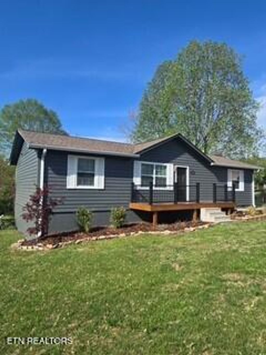 Photo of 417 Oakhill Drive, Sweetwater, TN 37874 (MLS # 1329468)