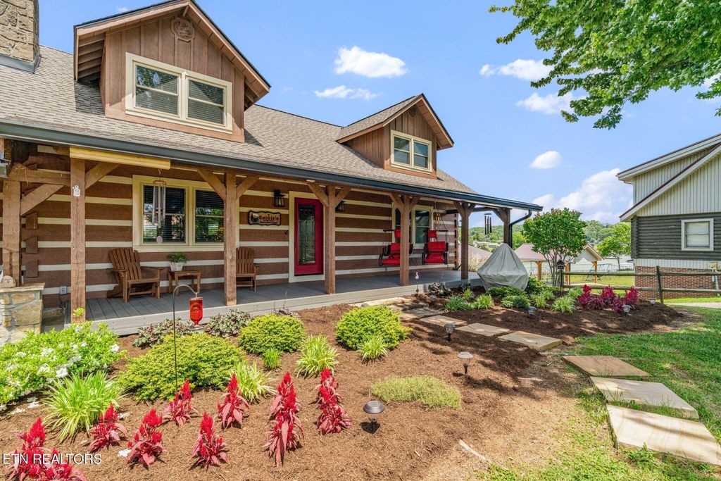 Photo of 1116 Lake Ridge Drive, Dandridge, TN 37725 (MLS # 1300939)