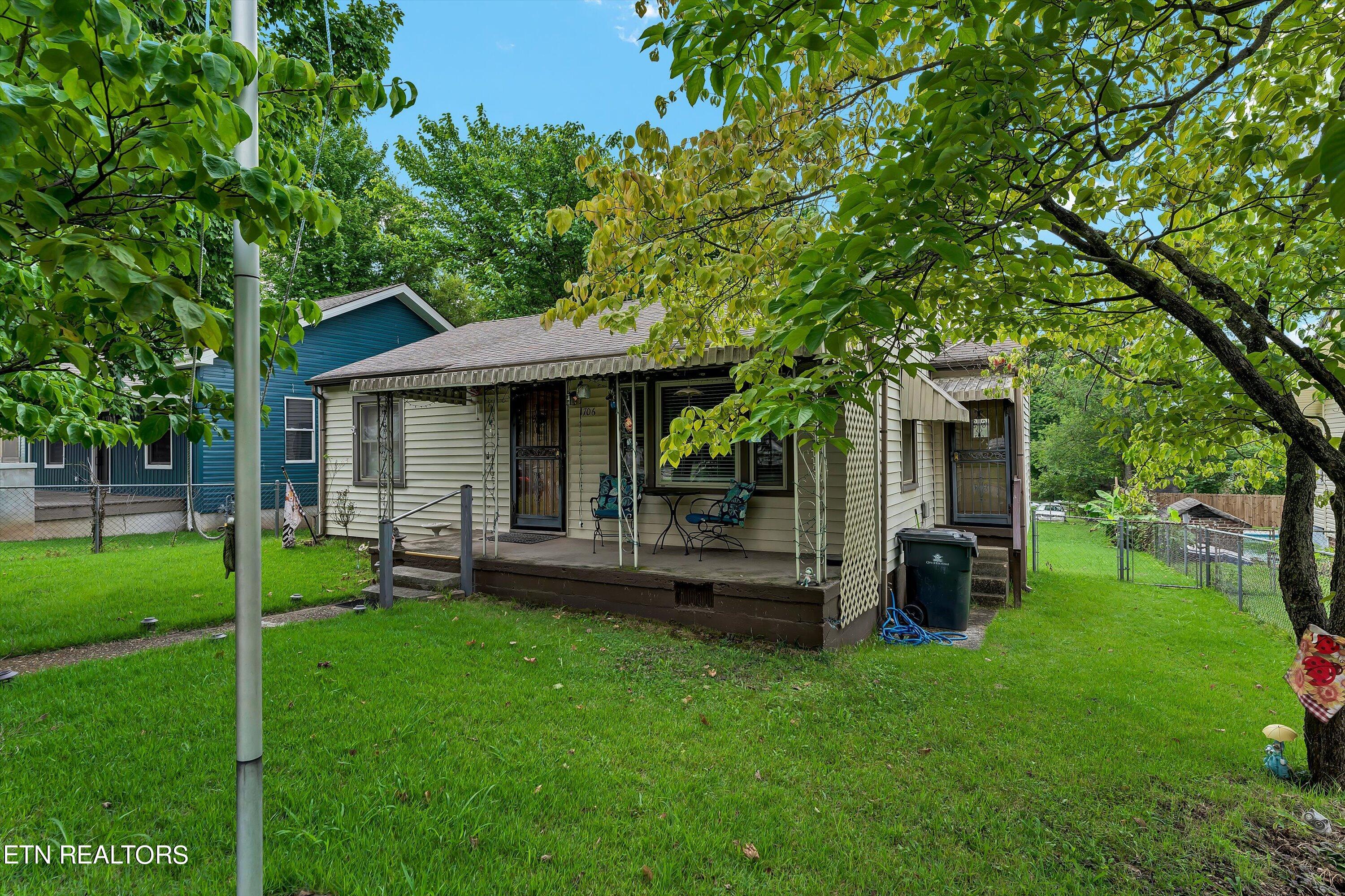 1706 Lawson Ave