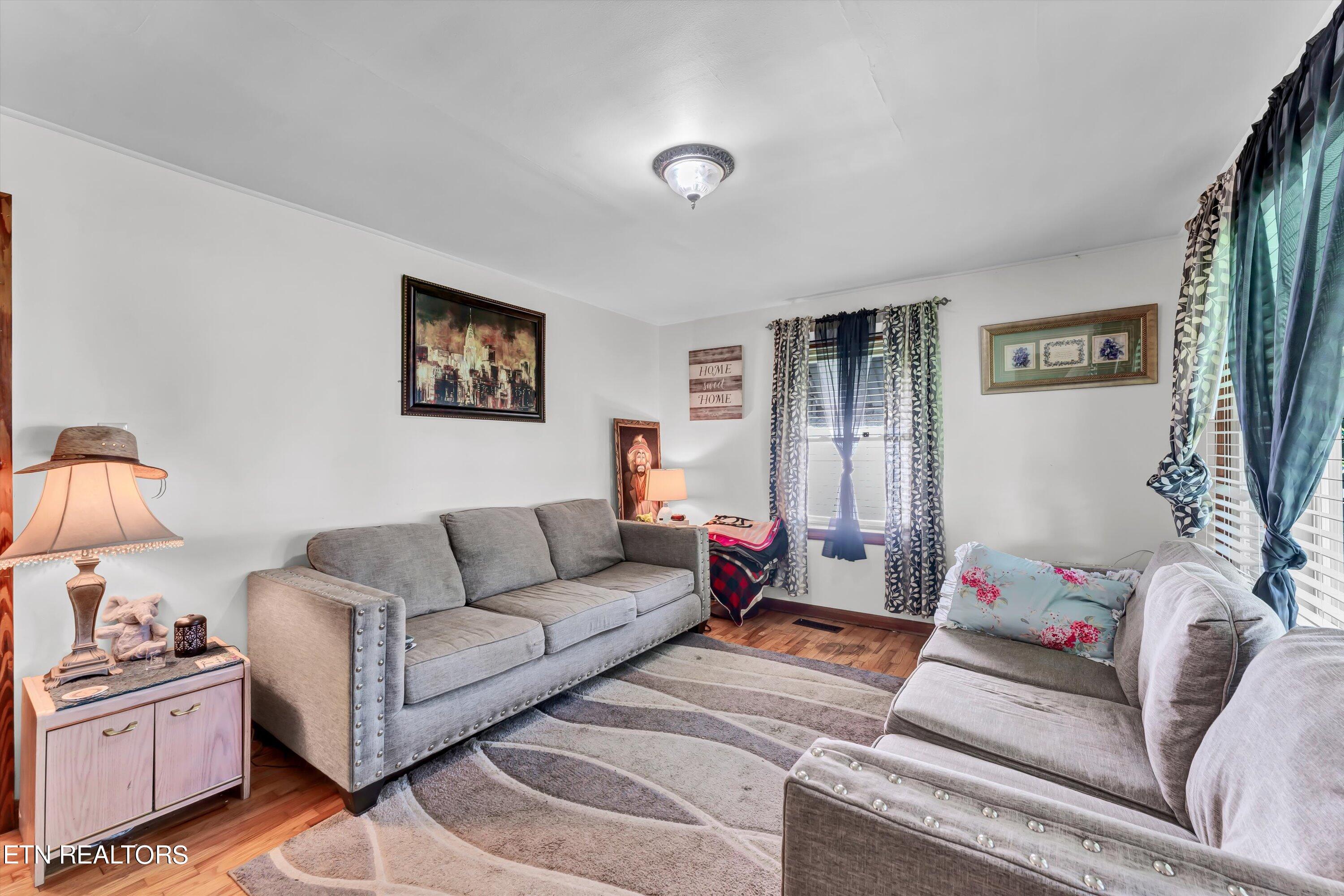 1706 Lawson Ave