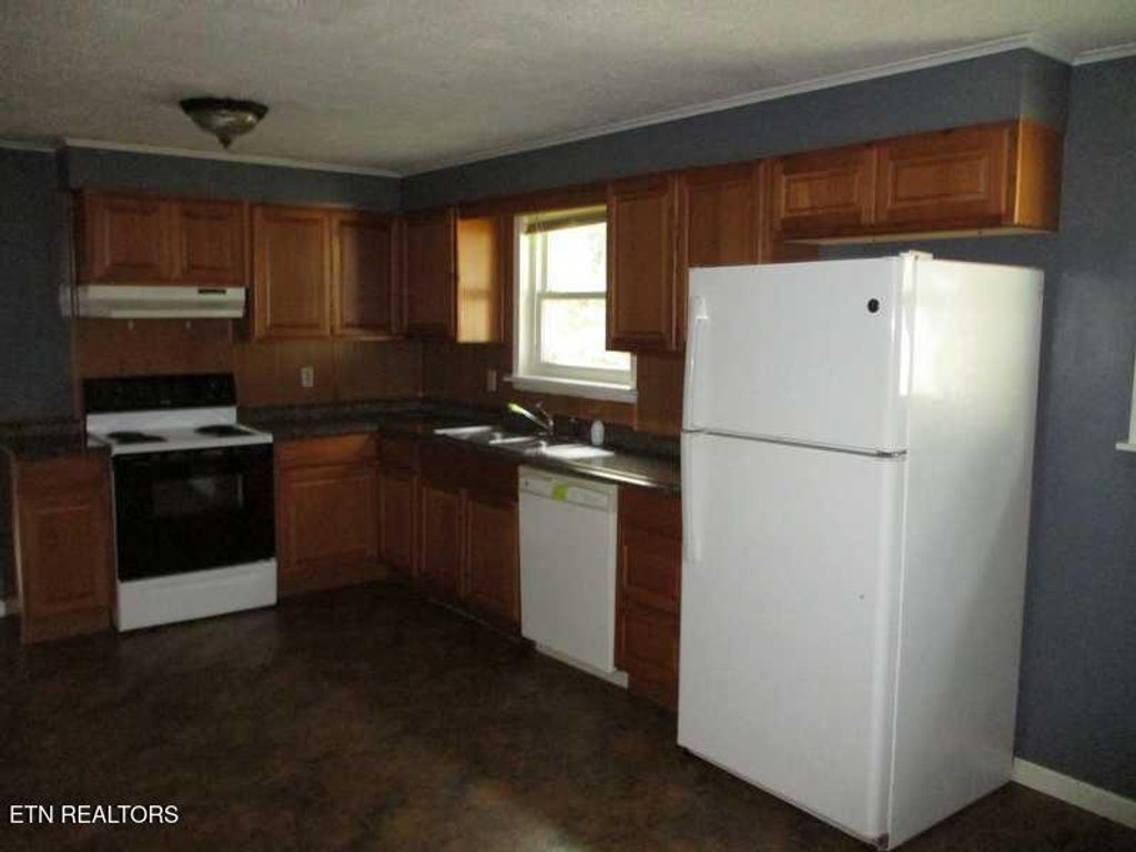 Photo of 916 Monroe Circle, Madisonville, TN 37354 (MLS # 1318737)